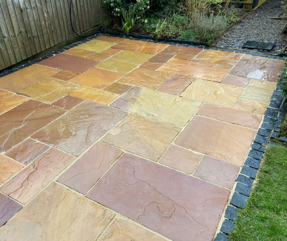 What colour sands do you have for patio joints?