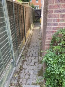 garden path before we cleaned it cambridge patio and driveways cleaners